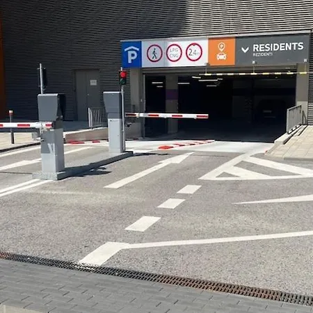 Beautiful In With Parking * Pressburg